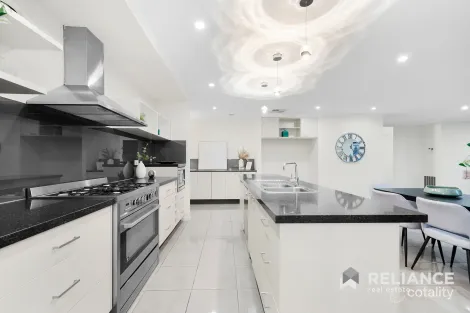 Property photo of 1 Solitaire Way Tarneit VIC 3029