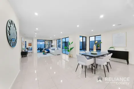 Property photo of 1 Solitaire Way Tarneit VIC 3029