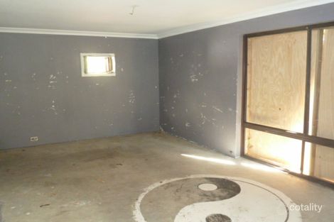 Property photo of 45 Delamere Way Camillo WA 6111