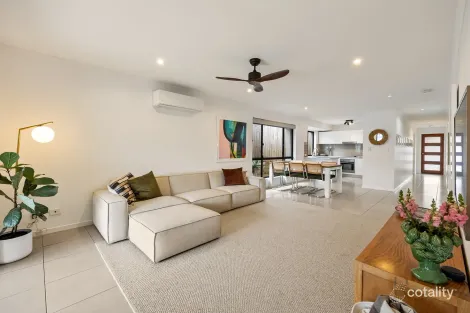 Property photo of 5 Cable Crescent Mountain Creek QLD 4557