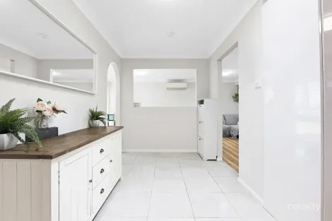 Property photo of 9/4 Woodvale Close Plumpton NSW 2761