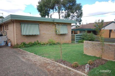 Property photo of 9 Marloo Crescent Kooringal NSW 2650