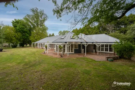 365 Burns Rd, Kellys Plains, NSW 2350