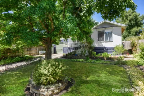 Property photo of 76 Raglan Street Daylesford VIC 3460