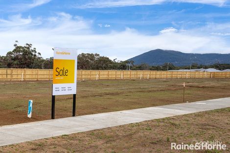 14 Constance Way, New Gisborne, VIC 3438