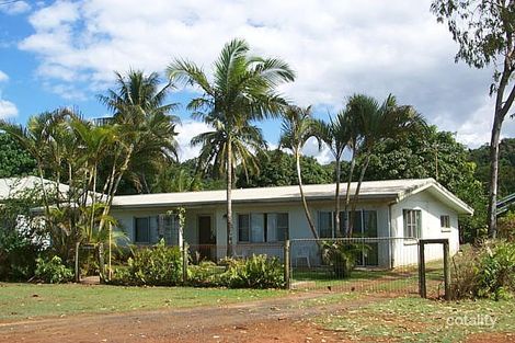 23 Esplanade, Flying Fish Point, QLD 4860