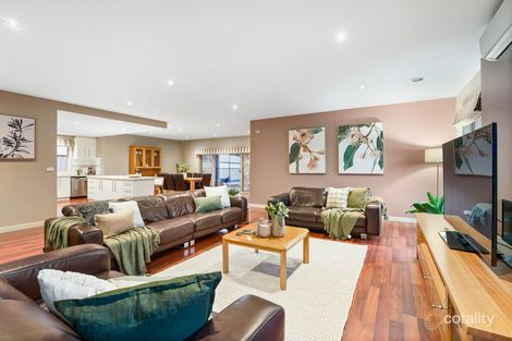 Property photo of 8 Cooks Way Taylors Hill VIC 3037
