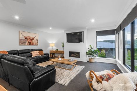 Property photo of 52 Apple Orchard Drive Brown Hill VIC 3350