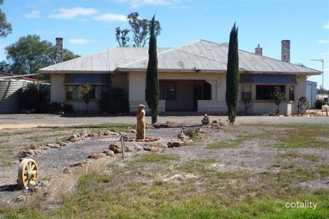 30 Basin Rd, Paradise, VIC 3477