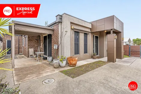 1/18 Market Garden Cct, Epsom, VIC 3551