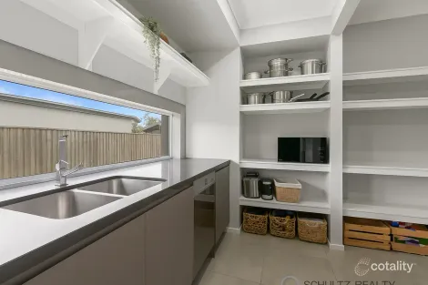 Property photo of 14 Learmonth Drive Belivah QLD 4207