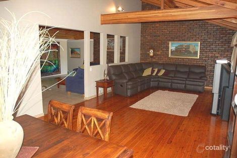 Property photo of 9 Kenora Street Mansfield QLD 4122