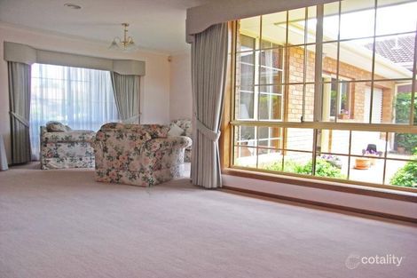 Property photo of 5 Rule Close Mill Park VIC 3082
