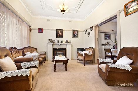 Property photo of 17 Yarrbat Avenue Balwyn VIC 3103