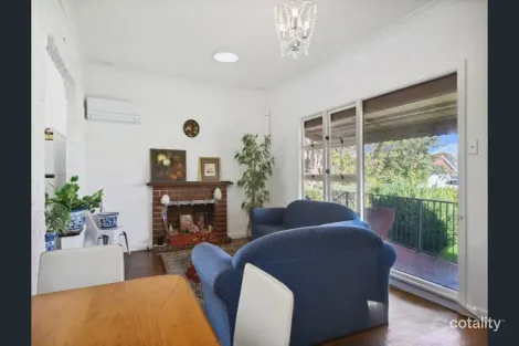 5 Finnan St, Cloverdale, WA 6105