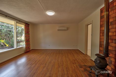 Property photo of 27 Hayward Terrace Loxton SA 5333