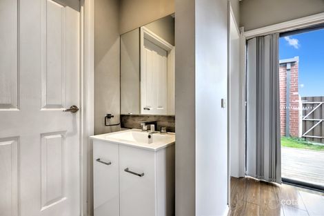 Property photo of 271 Windrock Avenue Craigieburn VIC 3064