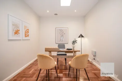 Property photo of 14 Hindmarsh Way Taylors Hill VIC 3037