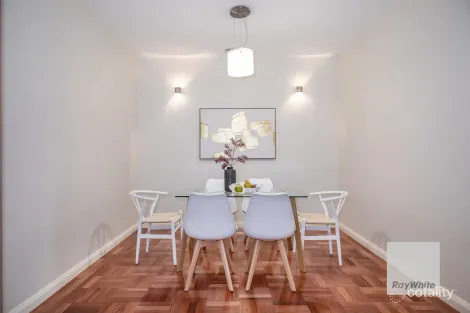 Property photo of 14 Hindmarsh Way Taylors Hill VIC 3037