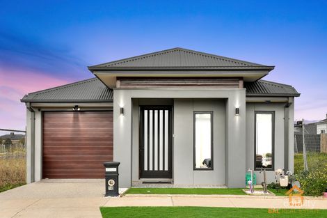 10 Karachi Ave, Mount Cottrell, VIC 3024