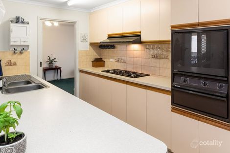 Property photo of 4 Pardalote Avenue Carrum Downs VIC 3201
