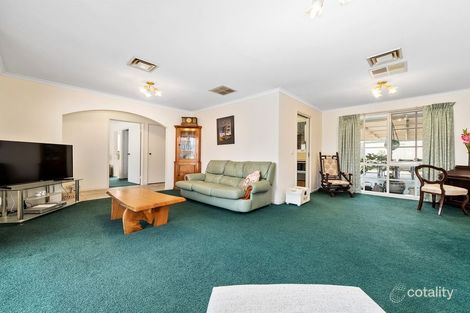 Property photo of 4 Pardalote Avenue Carrum Downs VIC 3201