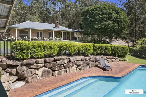 6 Rocheadon Dr, Eatons Hill, QLD 4037