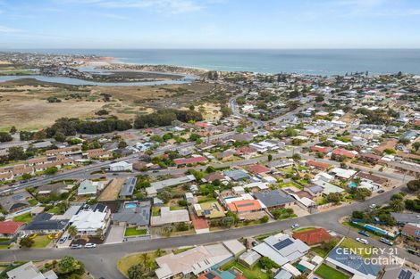 Property photo of 10 Oliver Crescent Port Noarlunga SA 5167