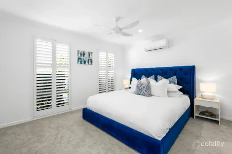 Property photo of 11 Dunbarton Avenue Bundall QLD 4217