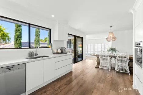 Property photo of 11 Dunbarton Avenue Bundall QLD 4217