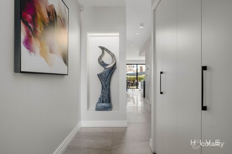 Property photo of 10B Aurora Close Mawson ACT 2607