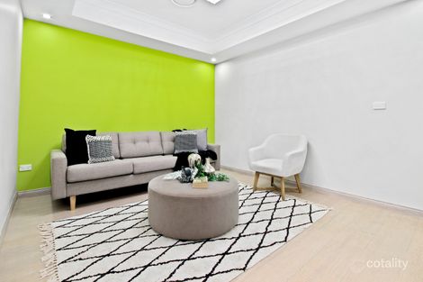 Property photo of 18 Firetail Grove Plumpton NSW 2761
