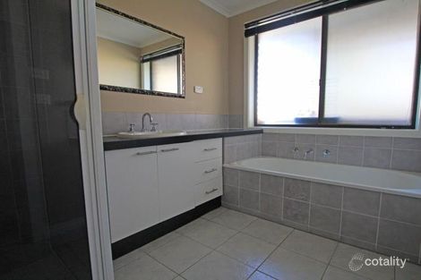 Property photo of 31 Sommers Drive Altona Meadows VIC 3028