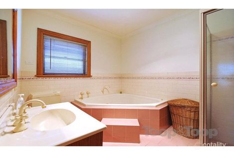 Property photo of 28 Boomerang Road Meadows SA 5201