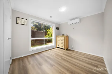 Property photo of 7 Tenax Walk Manor Lakes VIC 3024