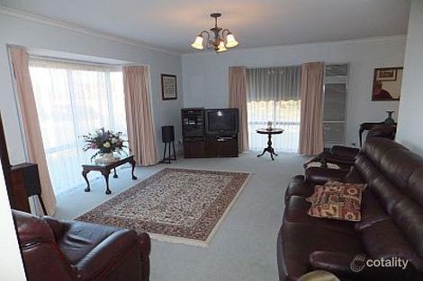 Property photo of 2 Rose Court Tatura VIC 3616