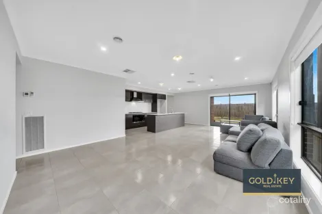 Property photo of 5 Juggler Drive Tarneit VIC 3029