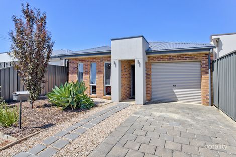 1a Cowra Cres, Park Holme, SA 5043