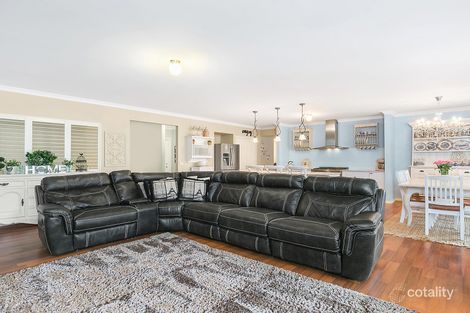 Property photo of 1 Ficinia Mews Highton VIC 3216