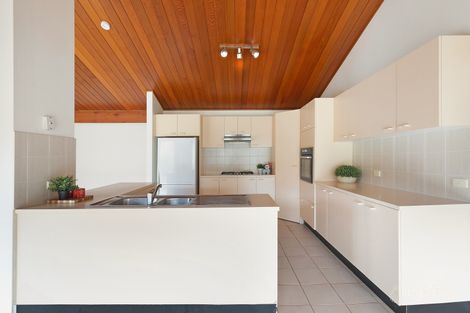Property photo of 16 Stopford Crescent Fadden ACT 2904
