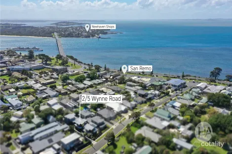 2/5 WYNNE RD, SAN REMO, VIC 3925