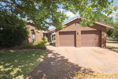 Property photo of 17 Erica Close Dubbo NSW 2830