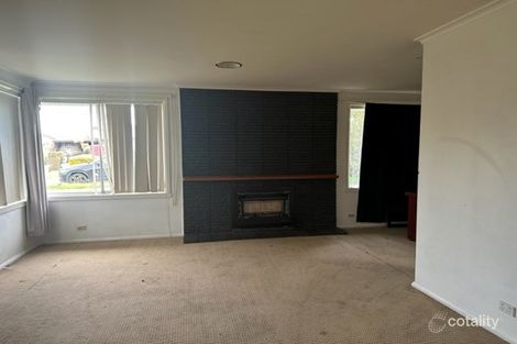 Property photo of 4 Commonwealth Court Craigieburn VIC 3064