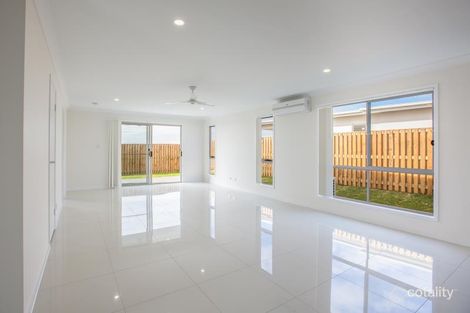 Property photo of 19 Lauenstein Crescent Pimpama QLD 4209