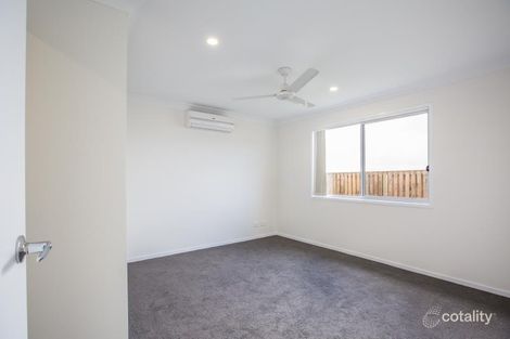 Property photo of 19 Lauenstein Crescent Pimpama QLD 4209