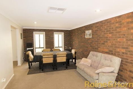 Property photo of 17 Erica Close Dubbo NSW 2830