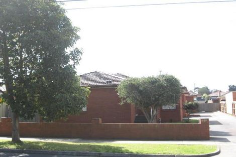 102 Rathcown Rd, Reservoir, VIC 3073