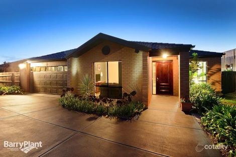 12 Wallangara Dr, Pakenham, VIC 3810