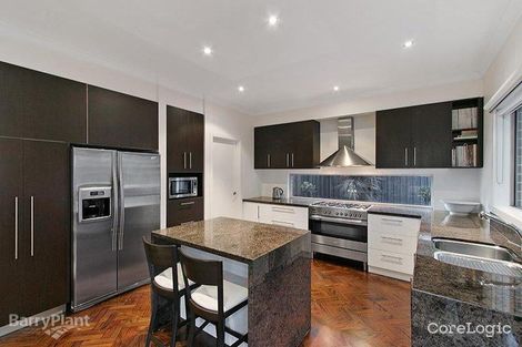 Property photo of 2 Allunga Parade Berwick VIC 3806