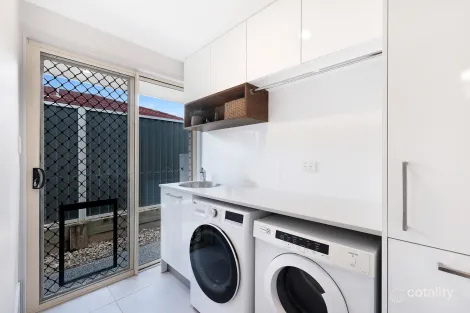 Property photo of 6 Bennett Way Upper Coomera QLD 4209